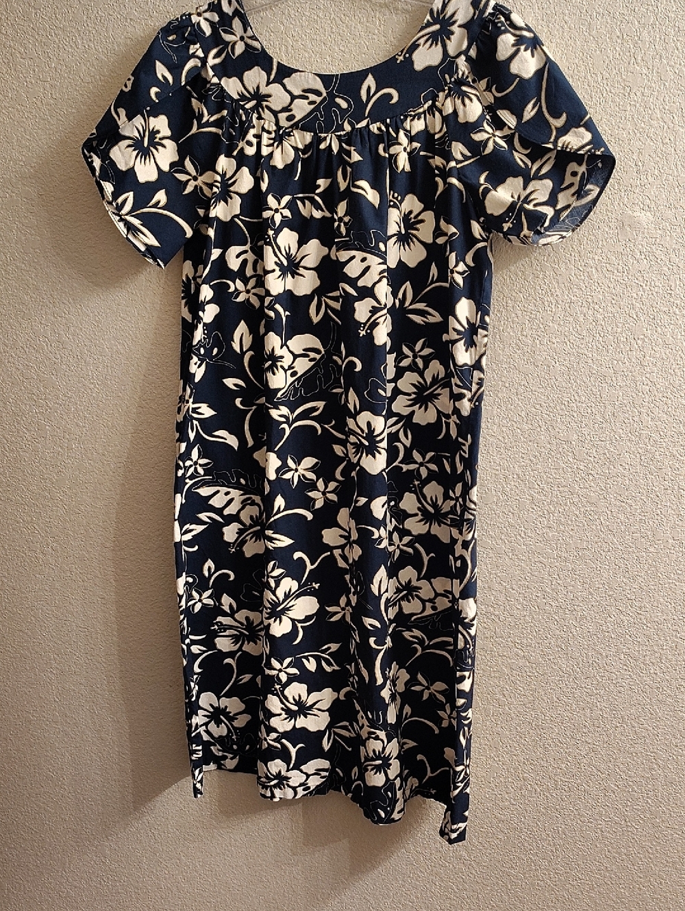 The Hawaiian Original Made USA Sz M Navy White Floral Midi Pocket Dress A13 P X